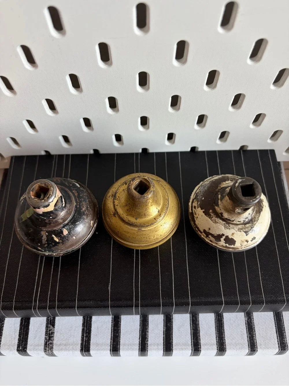 Antique Style Decorative Wall Knob Accent - Gold, Black, Cream